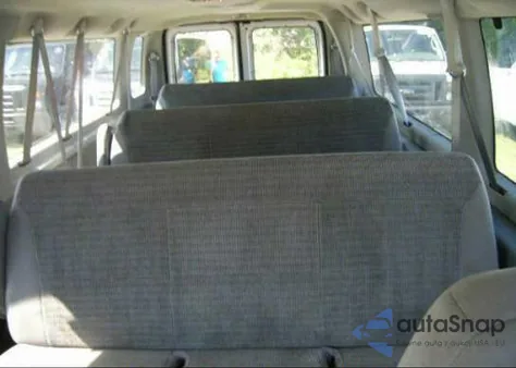 2003 Ford Econoline Wagon Econoline E350 Super Duty z USA, uszkodzony, nr VIN 1FBSS31L23HA44864